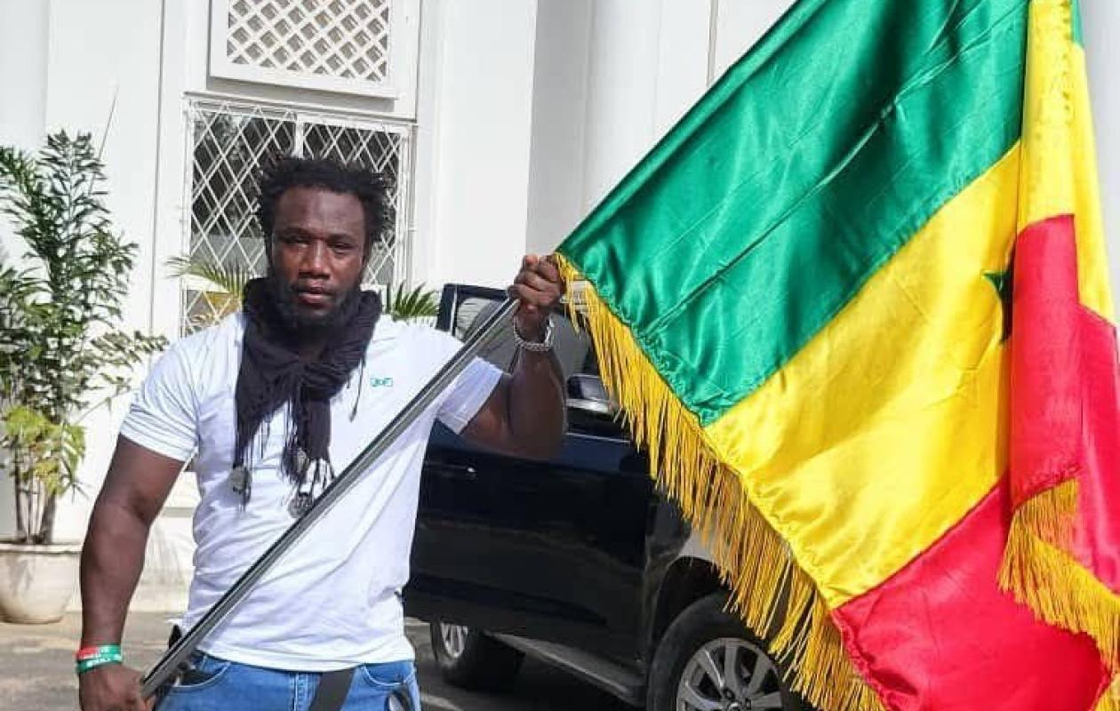 Affaire Azoura Fall : Le militant Pastef activement recherché pour outrage au chef de l'État