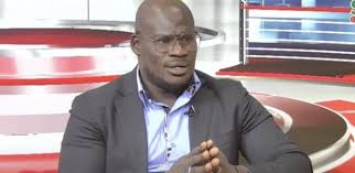 Affaire « Pape Cheikh Diallo » : Le chroniqueur Kader Dia et un journaliste de Kéwoulo interpellés