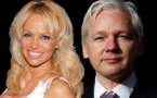 Pamela Anderson et Julian Assange de Wikileaks en couple