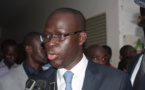 Mansour Faye accuse Cheikh Bamba Dièye d’avoir détourné plusieurs millions sur le carburant de la mairie de Saint-Louis.