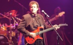 Souffrant du cancer, le zoulou blanc, Johnny Clegg, fait ses adieux 