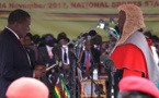 Emmerson Mnangagwa remplace officiellement Mugabe