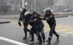 Kazakhstan : le Président autorise la police à ouvrir le feu sans sommation sur les manifestants