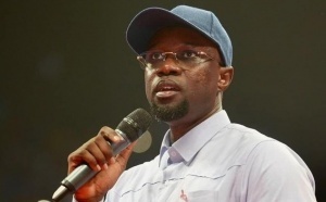 Journée des martyrs : Sonko rassure sur sa candidature et recadre les huées contre Diomaye