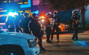 États-Unis : La fusillade d'Austin fait 3 morts et 14 blessés, la piste terroriste privilégiée