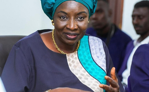 Aminata Touré dénonce le piratage de son compte Facebook
