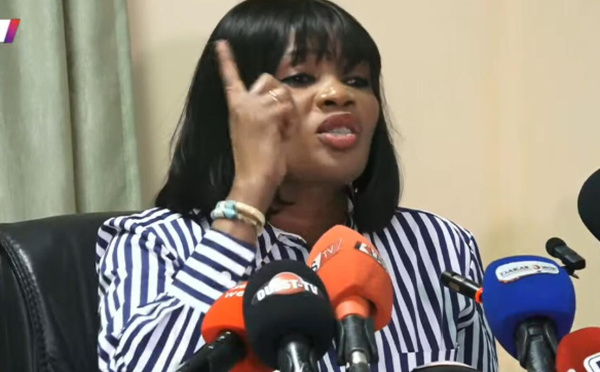 Aide à la presse : Maimouna Ndour Faye annonce une plainte pour « détournement de deniers publics » contre Aliou Sall