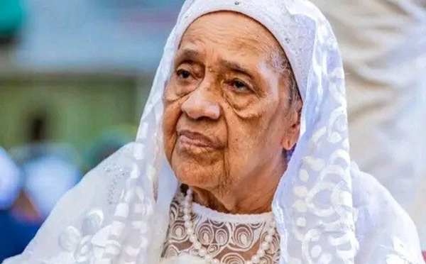 Décès de Hadja Andrée Touré, la première Première dame de la Guinée indépendante