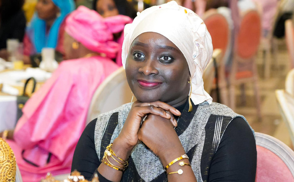 Mise en scène du débat public sous nos tropiques : entre perception malaisante, jeu du paraître vrai, et recherche d’approbation des consortiums de Fumiers (Par Aminata Sarr Malick Ndiaye)