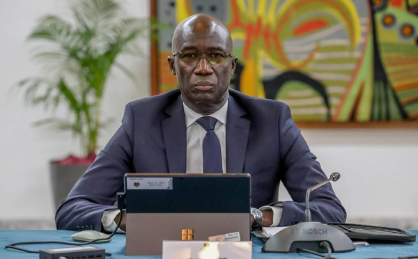 Droits des détenus : Me Moussa Sarr, le ministre de la Justice, annonce la fin des fouilles à nu dans les prisons sénégalaises